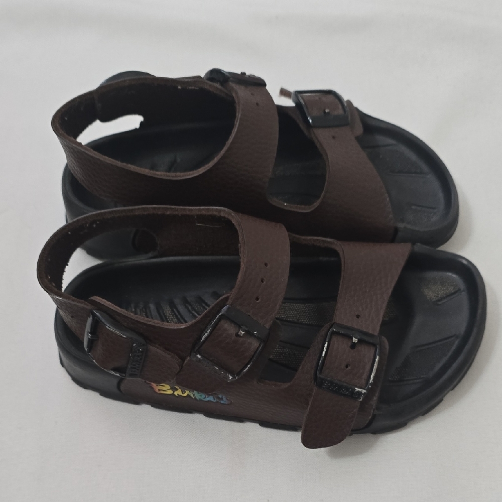 Brown Boys (Unisex) Sandals Size 30 (12‎ US)